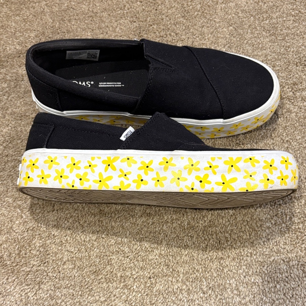 TOMS Classic Black Canvas Slip-Ons